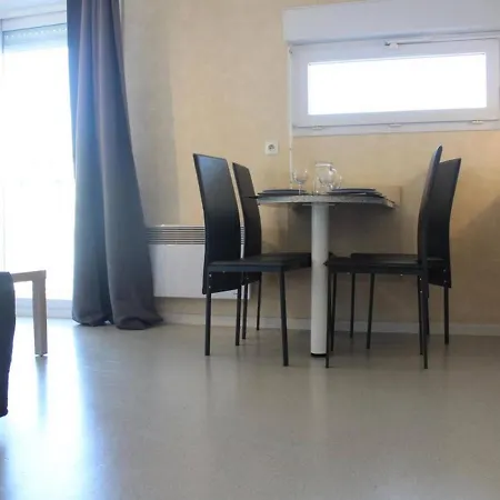 4 Pers, La Rochelle, Proche - Fr-1-246-311 Apartment *